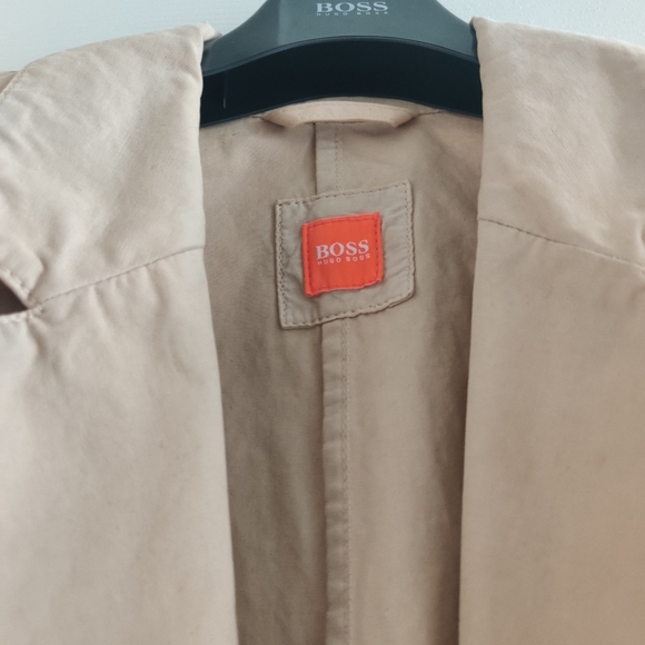 Hugo Boss - Picture 2 of 8